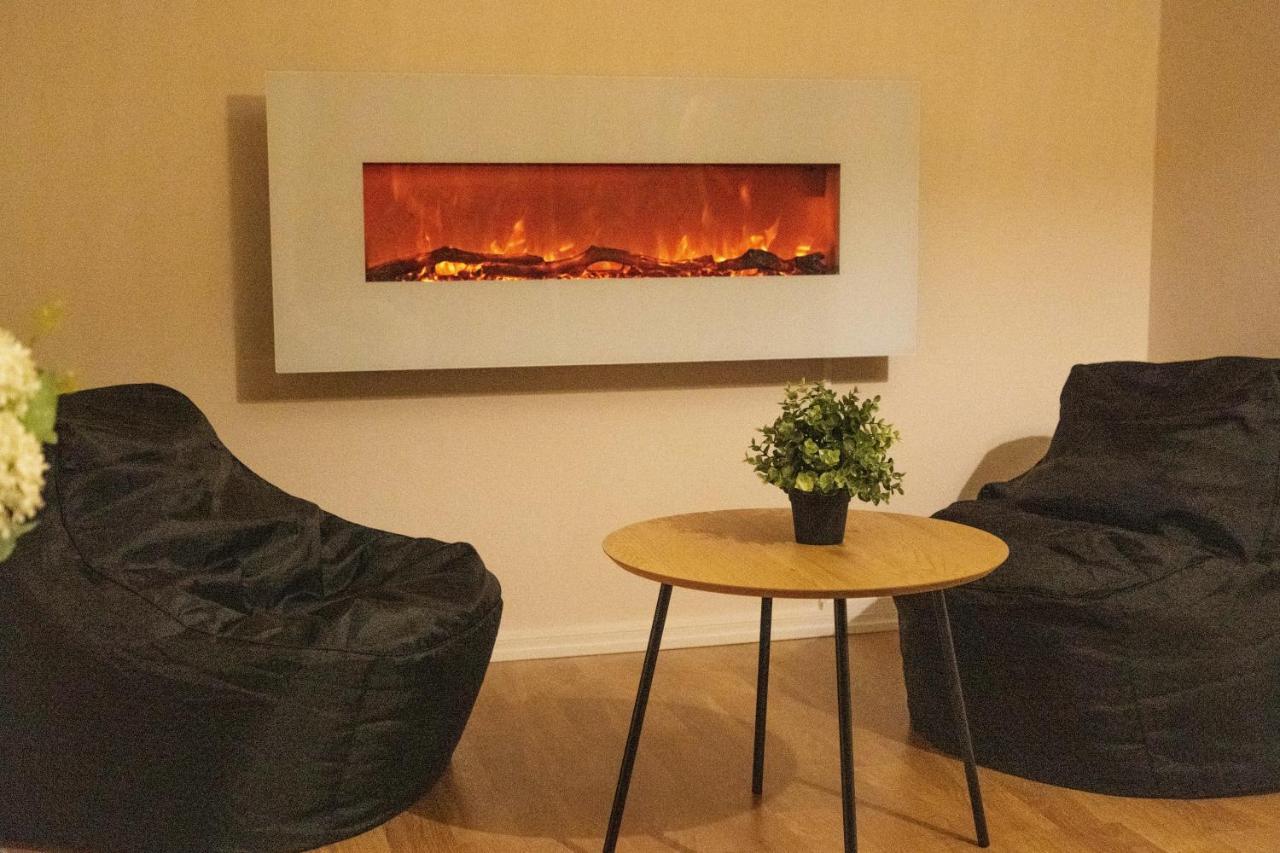 Design Apartment With Lake View, Sauna, Fireplace โรวานิเอมิ ภายนอก รูปภาพ