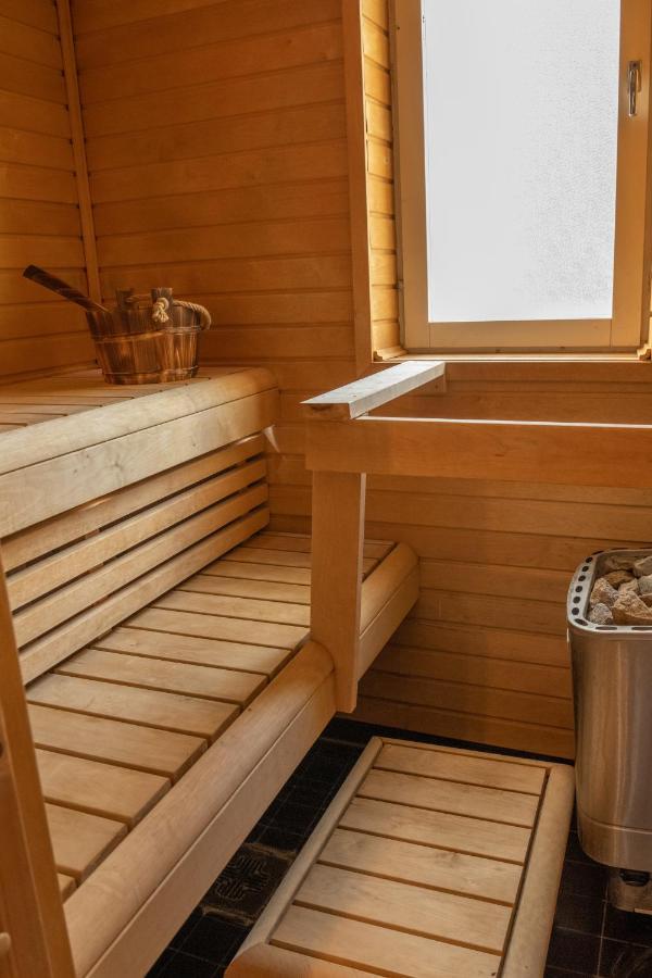 Design Apartment With Lake View, Sauna, Fireplace โรวานิเอมิ ภายนอก รูปภาพ